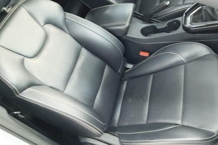 Used Dongfeng Fengon S560 2018 1.8L Manual Urban Model 7 Seats Right Front Seat