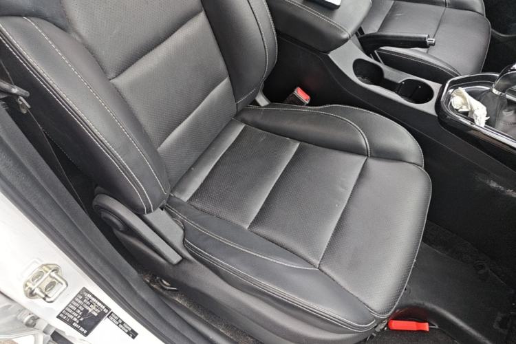Used Dongfeng Fengon S560 2018 1.8L Manual Urban Model 7 Seats Right Front Seat