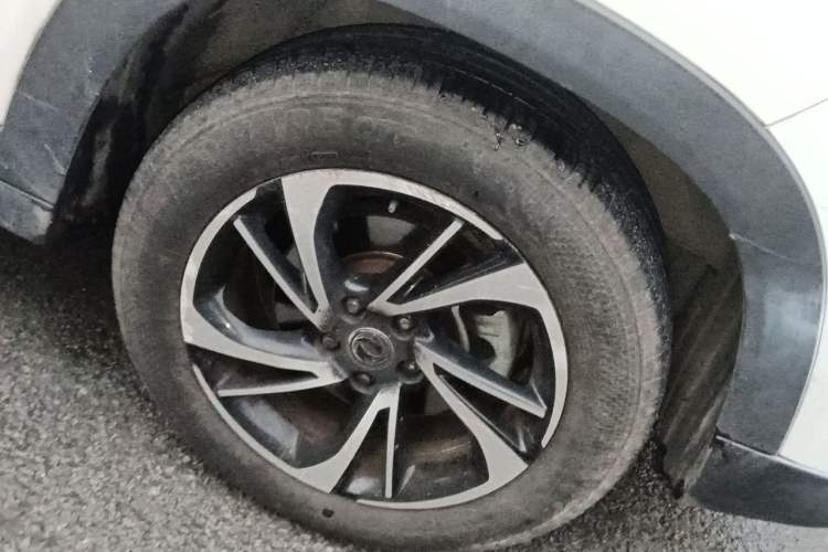 Used Dongfeng Fengon S560 2018 1.8L Manual Comfort 7-Seater Right Front Wheel Hub