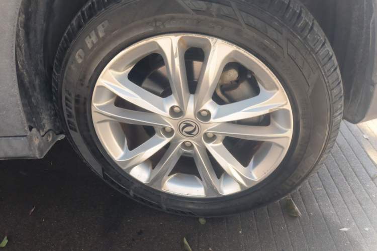 Used Dongfeng Fengon S560 2018 1.8L Manual Urban Model 7 Seats Right Front Wheel Hub