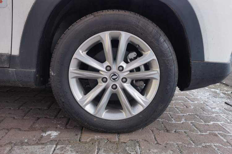 Used Dongfeng Fengon S560 2018 1.8L CVT Elite Model 5 Seats Right Front Wheel Hub
