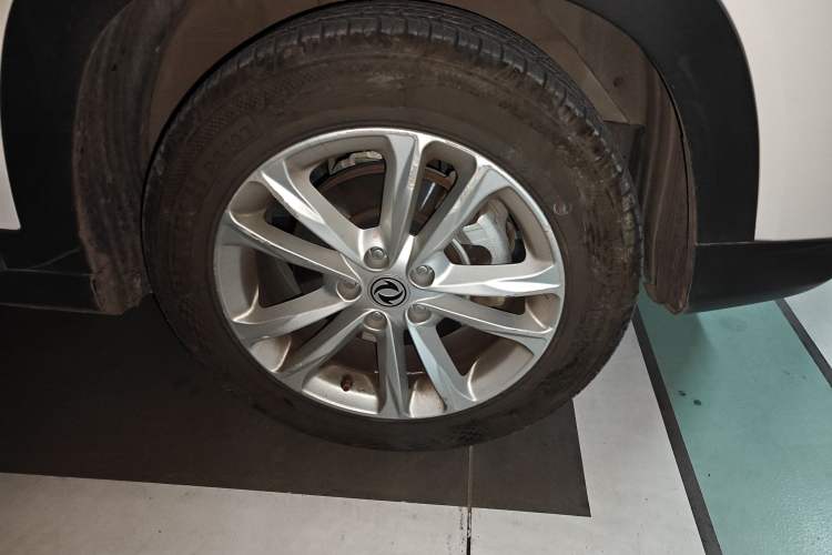 Used Dongfeng Fengon S560 2018 1.8L CVT Urban Model 7 Seats Right Front Wheel Hub