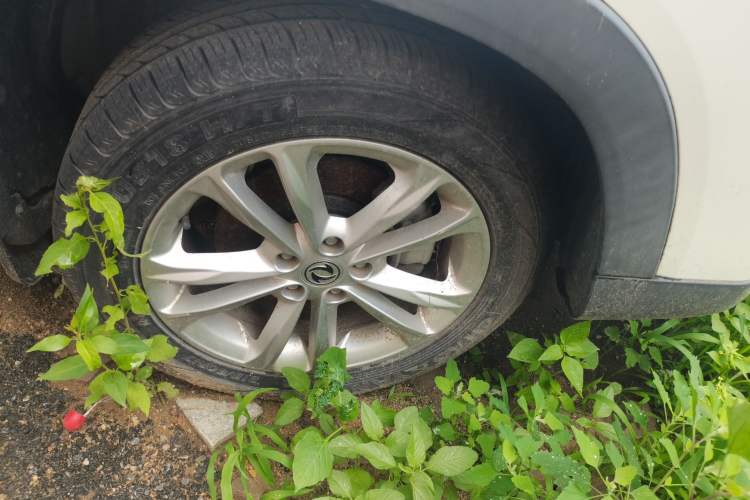 Used Dongfeng Fengon S560 2018 1.8L Manual Urban Model 7 Seats Right Front Wheel Hub