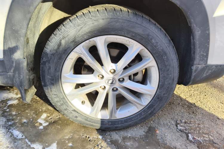 Used Dongfeng Fengon S560 2018 1.8L Manual Urban Model 7 Seats Right Front Wheel Hub