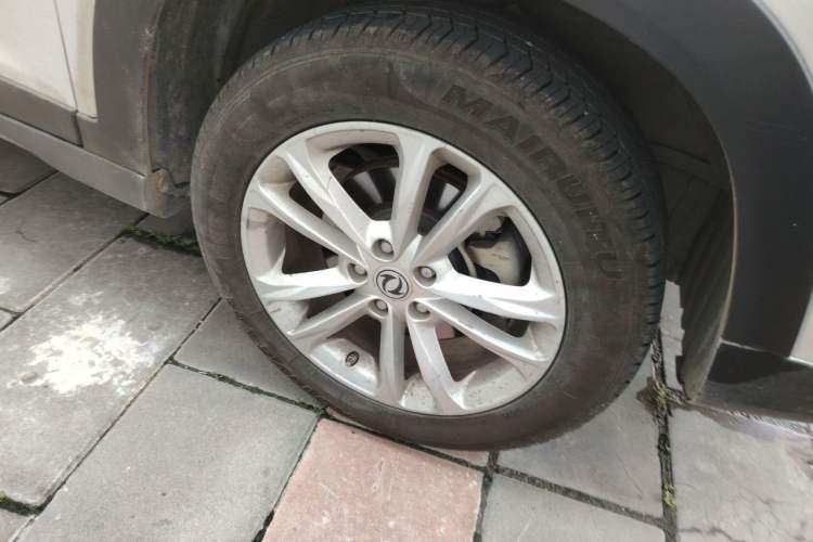 Used Dongfeng Fengon S560 2018 1.8L Manual Urban Model 7 Seats Right Front Wheel Hub