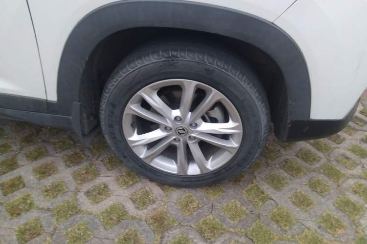 Used Dongfeng Fengon S560 2018 1.8L Manual Urban Model 7 Seats Right Front Wheel Hub