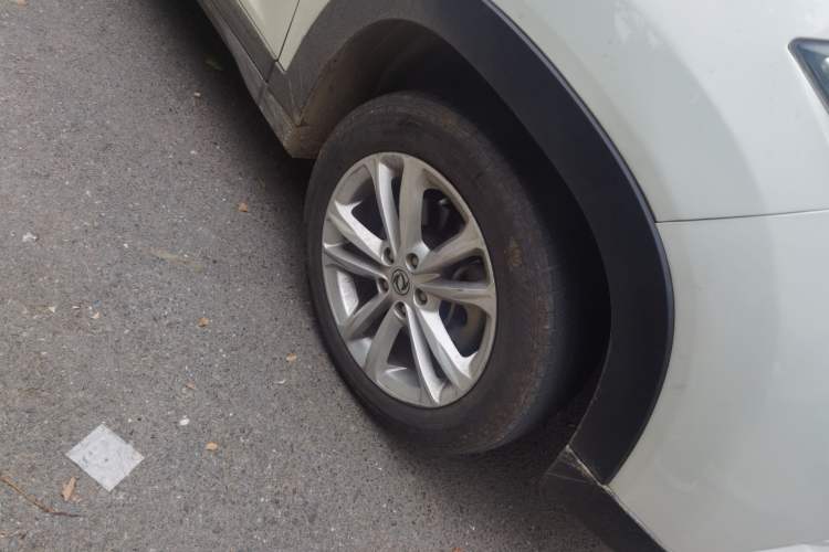 Used Dongfeng Fengon S560 2018 1.8L CVT Elite Model 7 Seats Right Front Wheel Hub