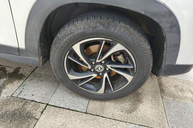 Used Dongfeng Fengon S560 2018 1.8L Manual Comfort 5-Seater China V Standard Right Front Wheel Hub