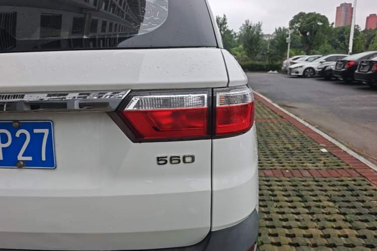 Used Dongfeng Fengon S560 2018 1.8L CVT Elite Model 7 Seats Right Rear Taillight