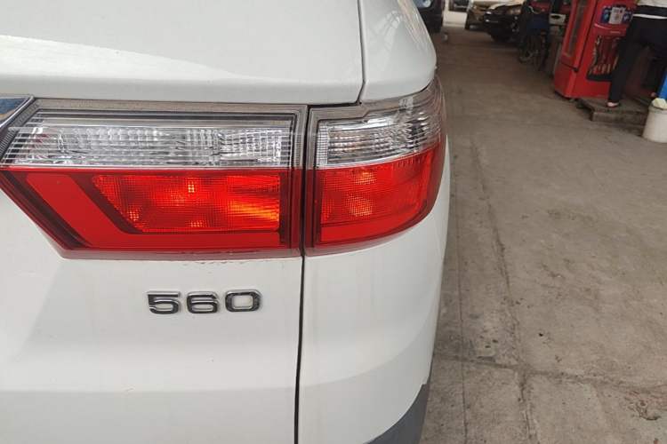 Used Dongfeng Fengon S560 2018 1.8L Manual Urban Model 7 Seats Right Rear Taillight