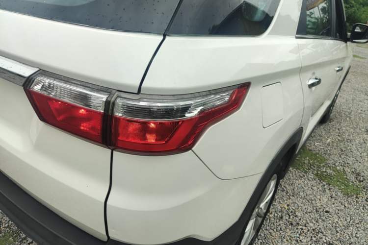 Used Dongfeng Fengon S560 2018 1.8L Manual Urban Model 7 Seats Right Rear Taillight