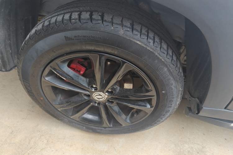 Used Dongfeng Fengon S560 2018 1.8L CVT Elite Model 7 Seats Right Rear Wheel Hub