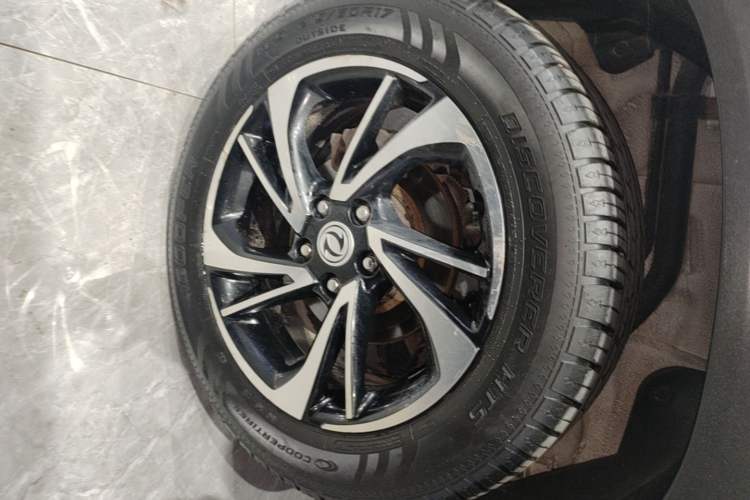 Used Dongfeng Fengon S560 2018 1.8L Manual Comfort 7-Seater Right Rear Wheel Hub