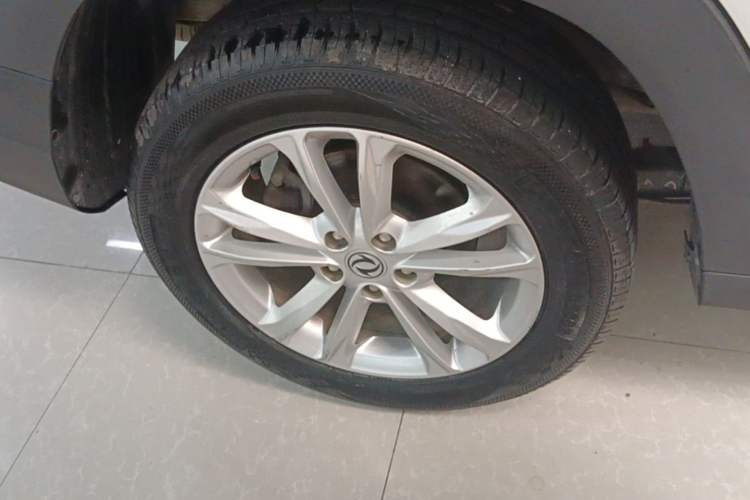 Used Dongfeng Fengon S560 2018 1.8L CVT Elite Model 5 Seats Right Rear Wheel Hub