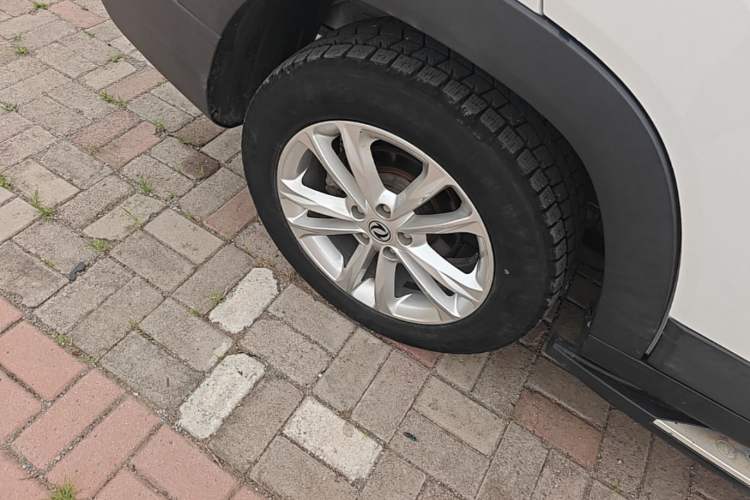 Used Dongfeng Fengon S560 2018 1.8L Manual Urban Model 7 Seats Right Rear Wheel Hub
