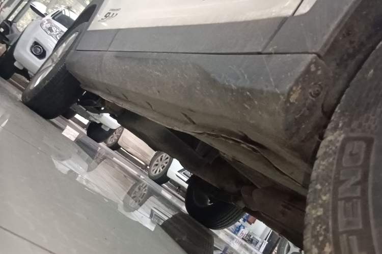 Used Dongfeng Fengon S560 2018 1.8L CVT Elite Model 5 Seats Right Side Sill