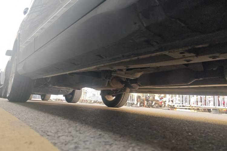 Used Dongfeng Fengon S560 2018 1.8L CVT Elite Model 7 Seats Right Side Sill