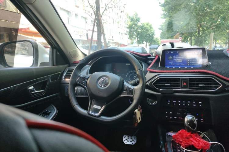 Used Dongfeng Fengon S560 2018 1.8L CVT Comfort Model 5 Seats Steering Wheel