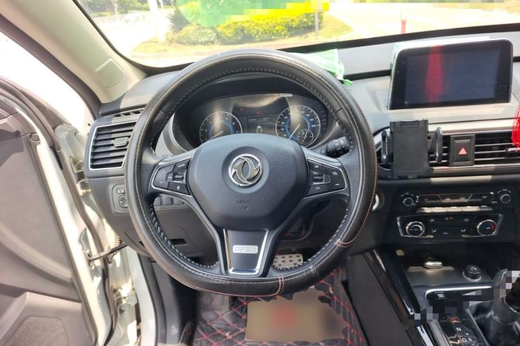 Used Dongfeng Fengon S560 2018 1.8L CVT Prestige Model Steering Wheel