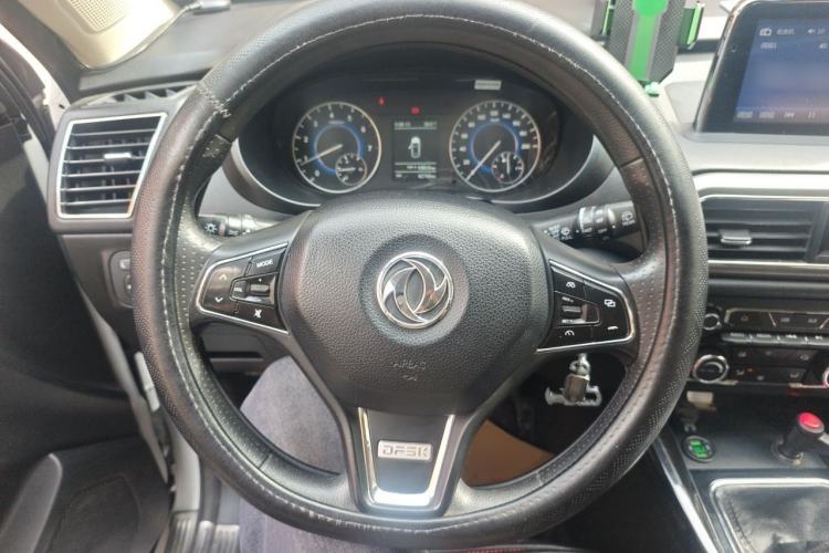 Used Dongfeng Fengon S560 2018 1.8L Manual Comfort 7-Seater Steering Wheel