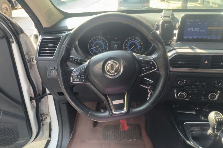 Used Dongfeng Fengon S560 2018 1.8L Manual Urban Model 7 Seats Steering Wheel