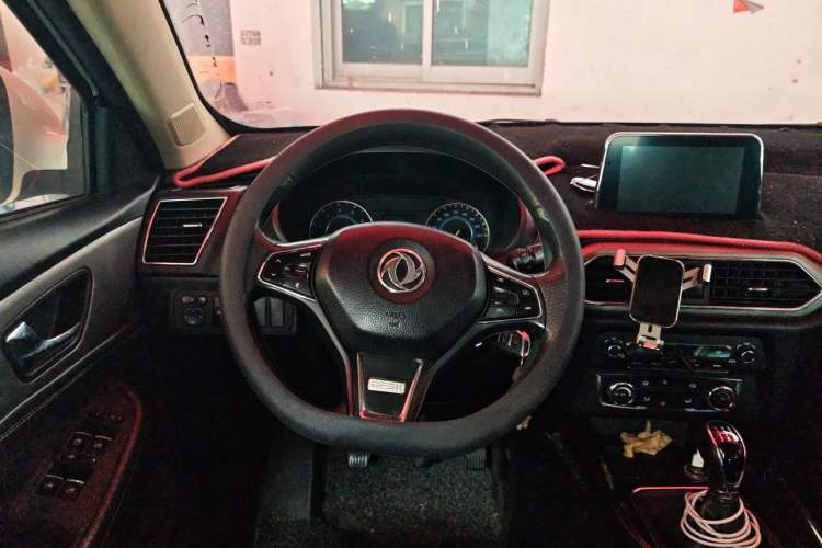 Used Dongfeng Fengon S560 2018 1.8L Manual Comfort 7-Seater Steering Wheel