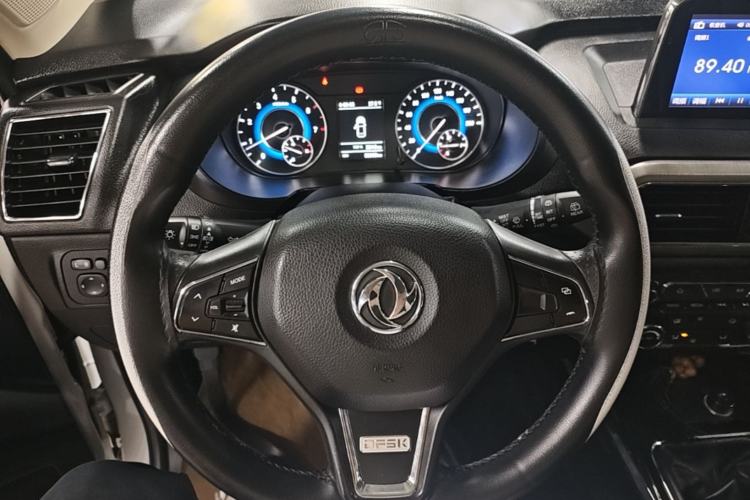 Used Dongfeng Fengon S560 2018 1.8L Manual Comfort 7-Seater Steering Wheel