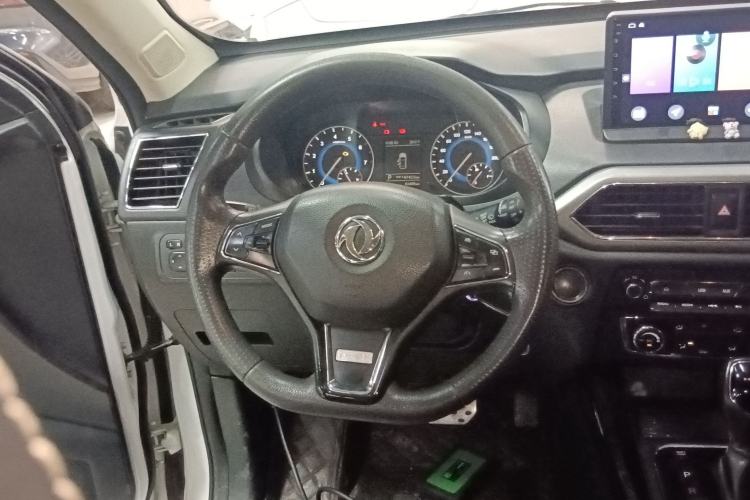 Used Dongfeng Fengon S560 2018 1.8L CVT Elite Model 5 Seats Steering Wheel