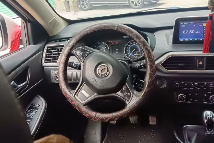 Used Dongfeng Fengon S560 2018 1.8L Manual Comfort 7-Seater Steering Wheel