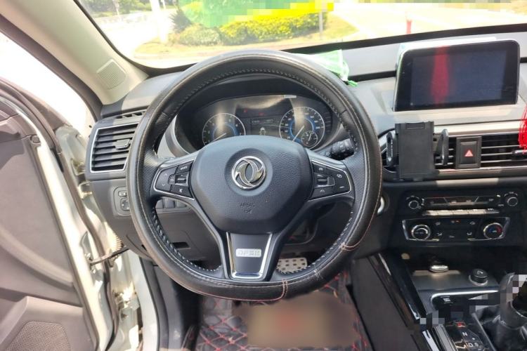 Used Dongfeng Fengon S560 2018 1.8L CVT Prestige Model Steering Wheel