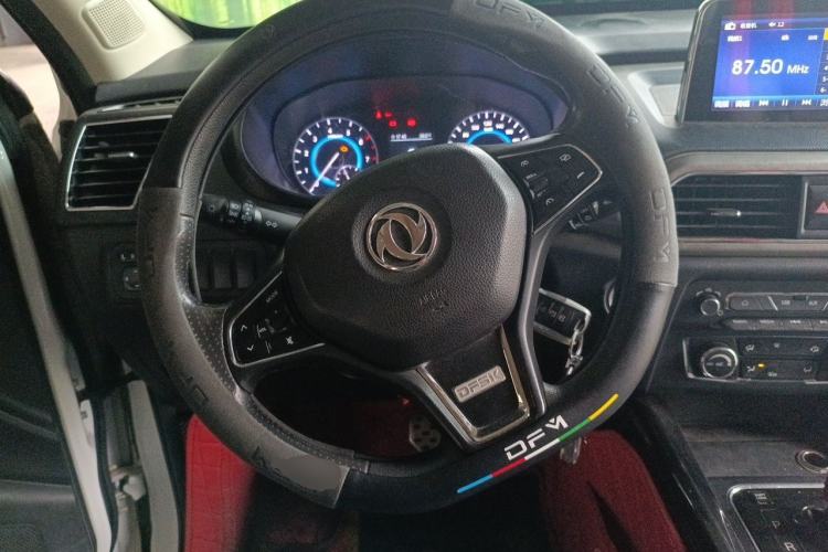 Used Dongfeng Fengon S560 2018 1.8L CVT Elite Model 7 Seats Steering Wheel