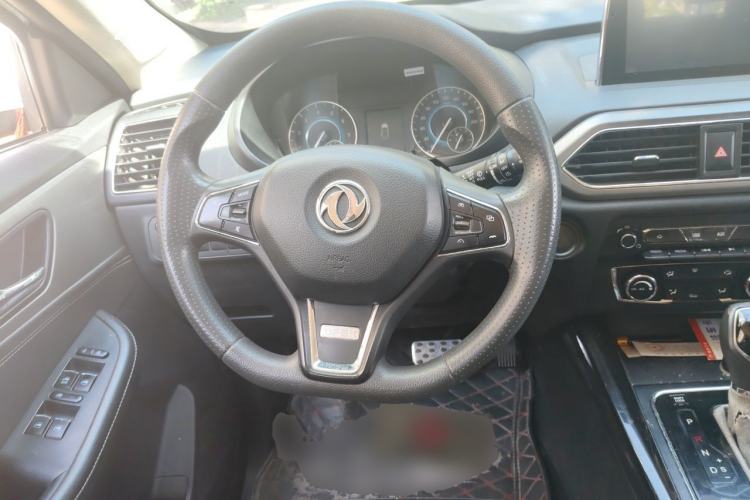 Used Dongfeng Fengon S560 2018 1.8L CVT Elite Model 7 Seats Steering Wheel