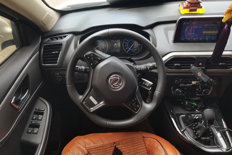 Used Dongfeng Fengon S560 2018 1.8L Manual Urban Model 7 Seats Steering Wheel