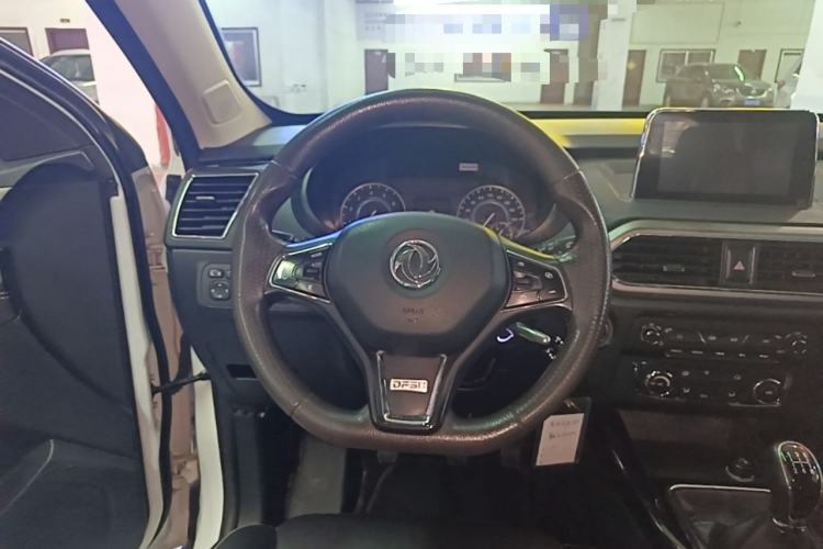 Used Dongfeng Fengon S560 2018 1.8L Manual Urban Model 7 Seats Steering Wheel