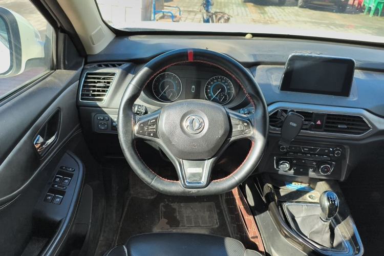 Used Dongfeng Fengon S560 2018 1.8L Manual Comfort 7-Seater Steering Wheel