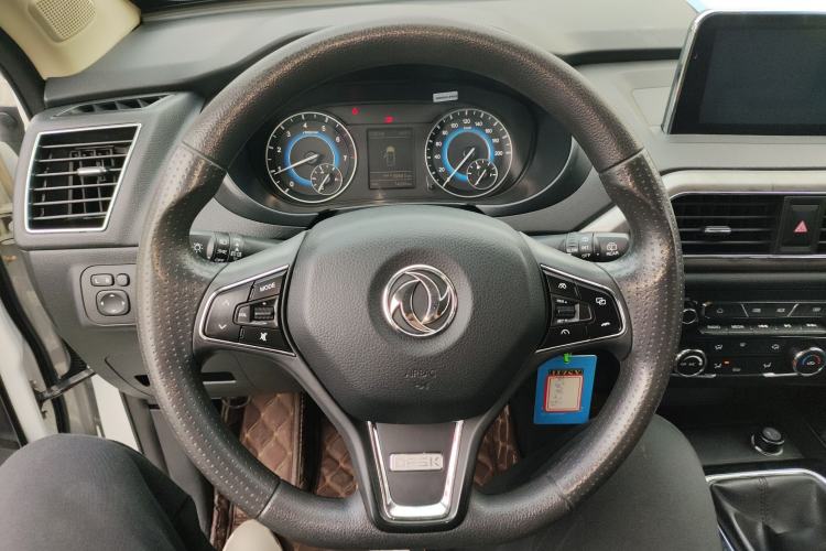Used Dongfeng Fengon S560 2018 1.8L Manual Urban Model 7 Seats Steering Wheel