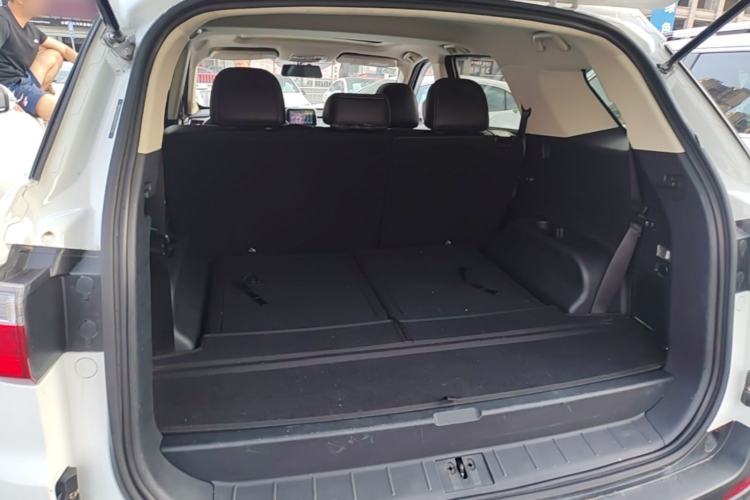 Used Dongfeng Fengon S560 2018 1.8L Manual Comfort 7-Seater Trunk