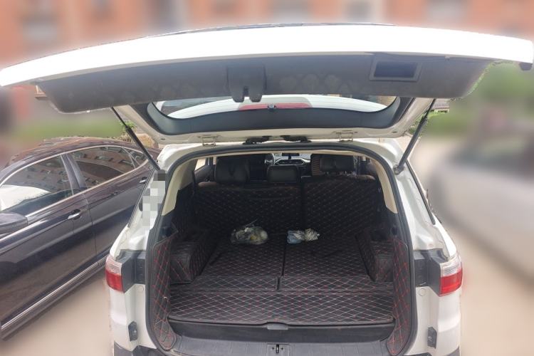 Used Dongfeng Fengon S560 2018 1.8L Manual Comfort 7-Seater Trunk