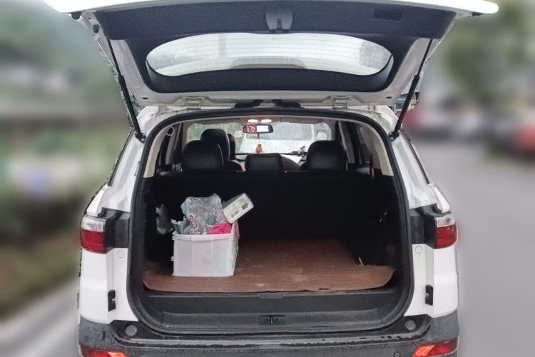 Used Dongfeng Fengon S560 2018 1.8L Manual Comfort 7-Seater Trunk