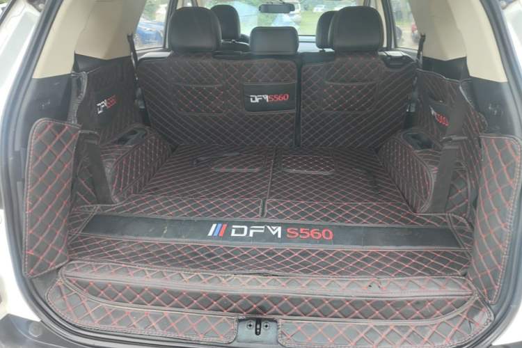 Used Dongfeng Fengon S560 2018 1.8L Manual Urban Model 7 Seats Trunk