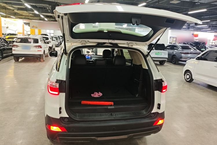 Used Dongfeng Fengon S560 2018 1.8L Manual Comfort 7-Seater Trunk