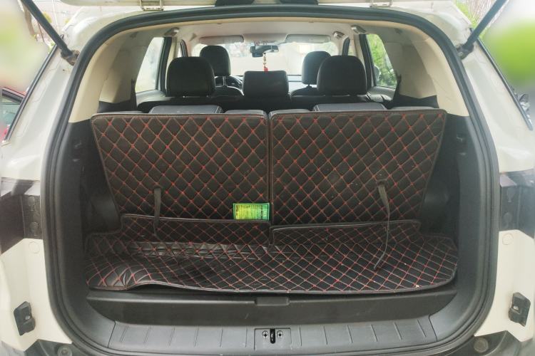 Used Dongfeng Fengon S560 2018 1.8L Manual Urban Model 7 Seats Trunk