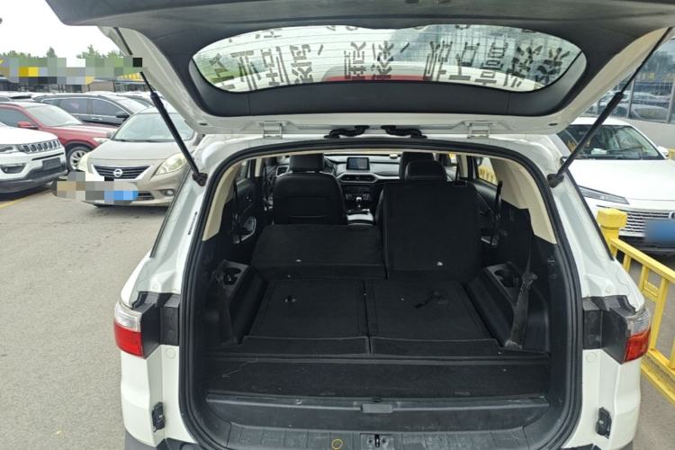 Used Dongfeng Fengon S560 2018 1.8L Manual Urban Model 7 Seats Trunk