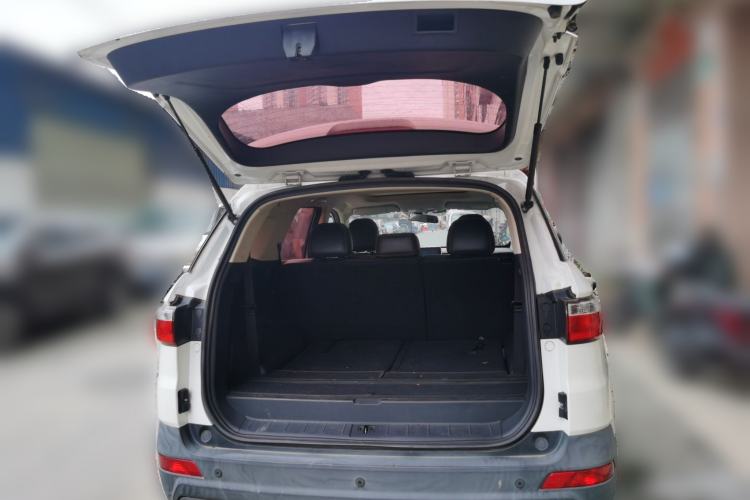 Used Dongfeng Fengon S560 2018 1.8L CVT Smart Connect 7-Seater Trunk