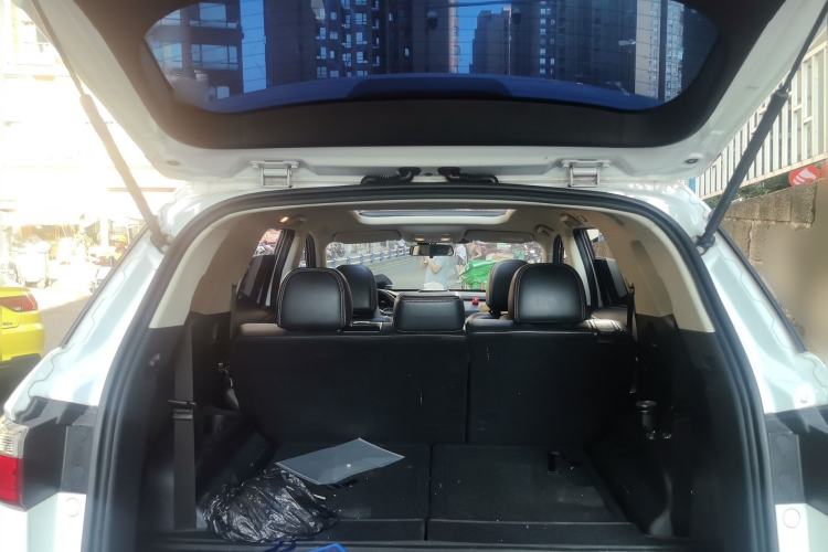Used Dongfeng Fengon S560 2018 1.8L CVT Prestige Model Trunk