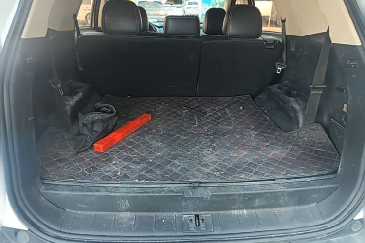 Used Dongfeng Fengon S560 2018 1.8L Manual Comfort 7-Seater Trunk
