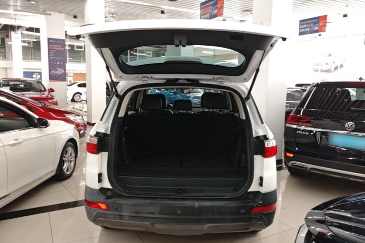 Used Dongfeng Fengon S560 2018 1.8L Manual Luxury 7-Seater Trunk