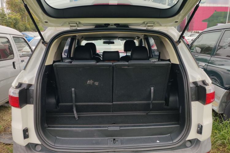 Used Dongfeng Fengon S560 2018 1.8L Manual Urban Model 7 Seats Trunk
