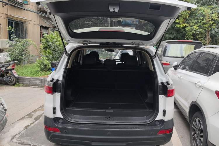 Used Dongfeng Fengon S560 2018 1.8L Manual Urban Model 5 Seats Trunk