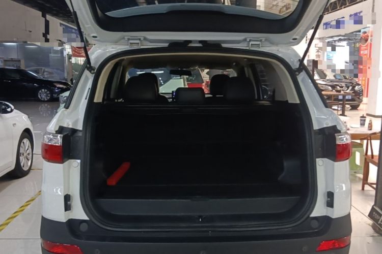 Used Dongfeng Fengon S560 2018 1.8L CVT Elite Model 5 Seats Trunk